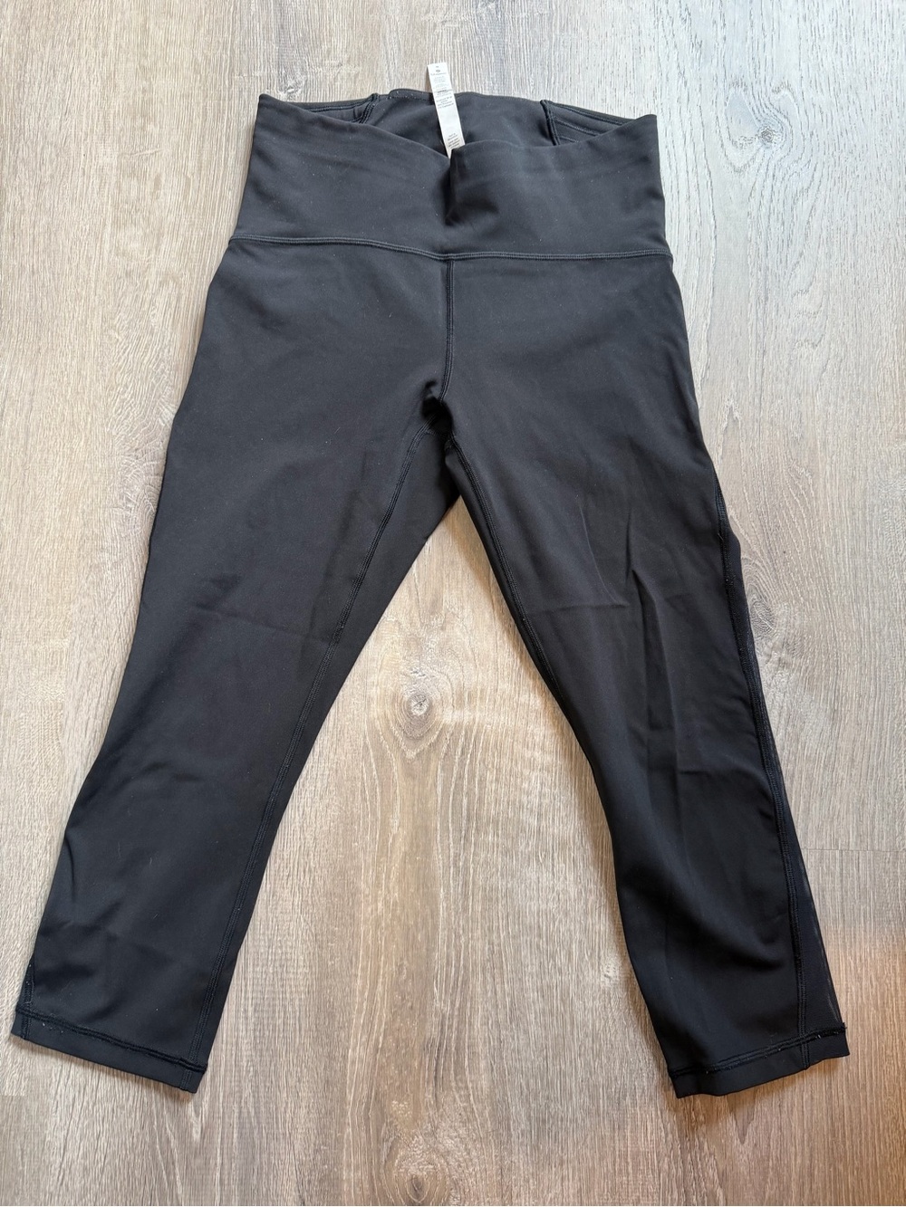 lululemon athletica Black Leggings with High Waist 21” mesh on bottom sides